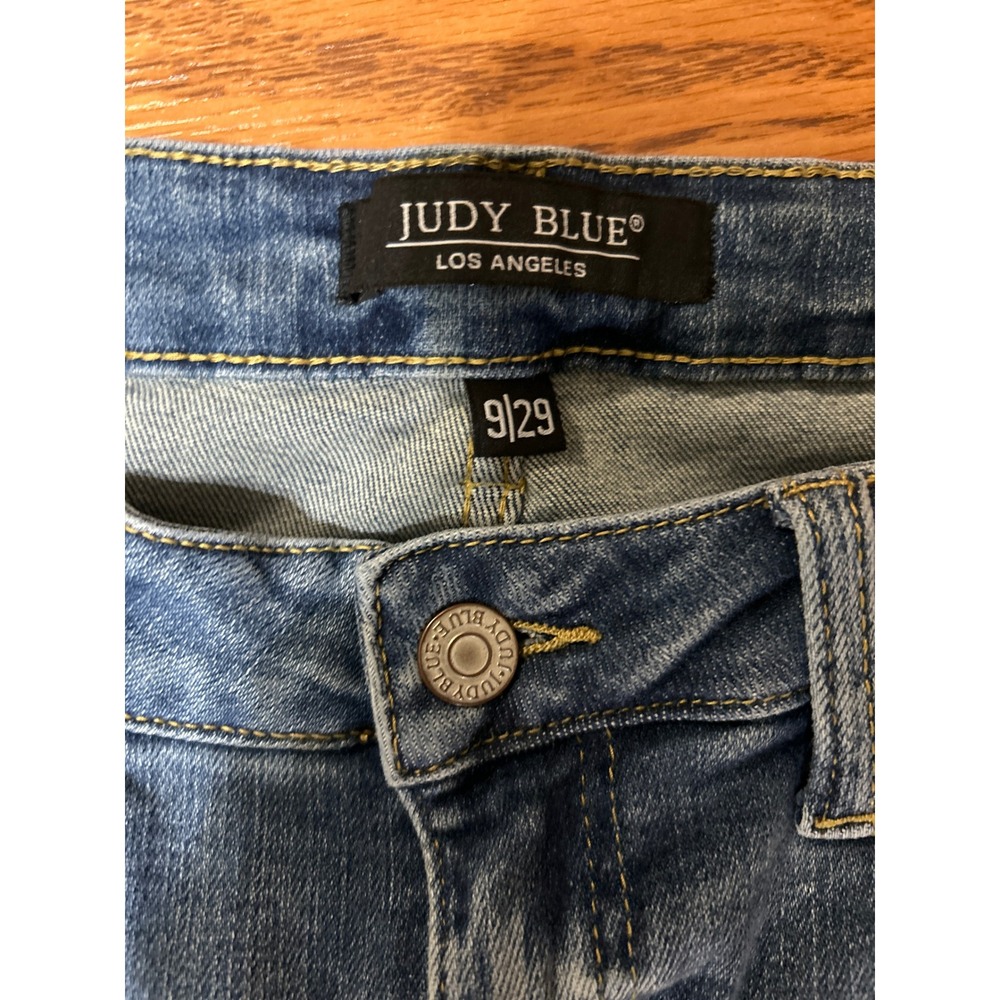 Judy Blue Distressed Boyfriend Jeans Medium Wash Size 9/29 JB88404 LT - Picture 6 of 8